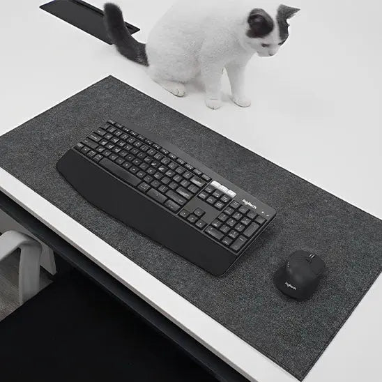 tapis de souris gamer gris foncé chat