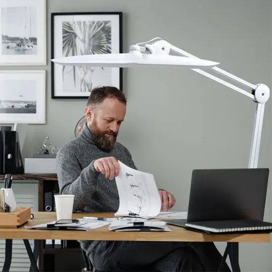 Lampe de bureau à led - 2,200 Lumens™ Bureauclear.com