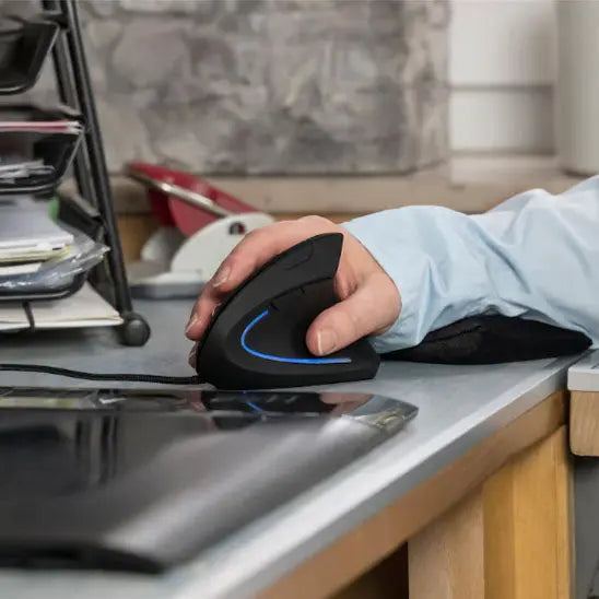 souris ergonomique verticale noir bureau